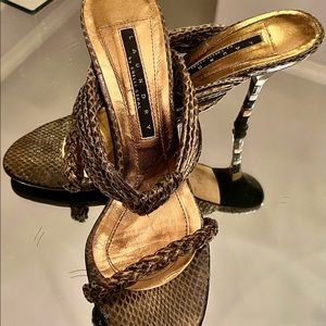 LAUNDRY by Shelli Segal strap fun colored heels, leather